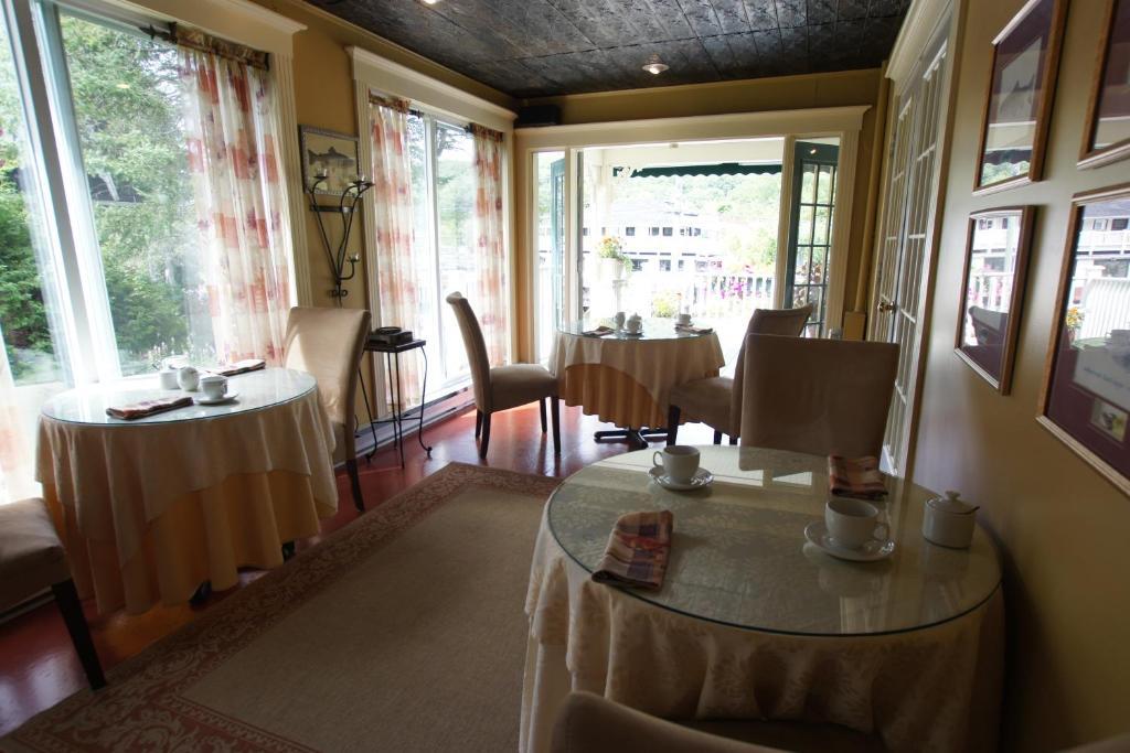 Serendipity B&B North Hatley Room photo
